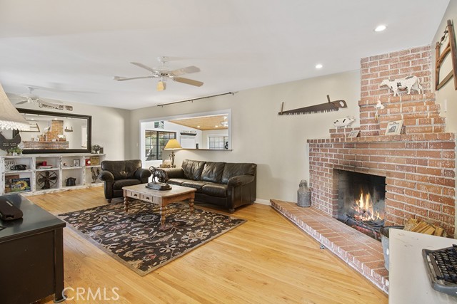 2726 Tapo Street photo 4