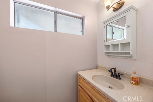 12362 Emrys Avenue, Garden Grove CA: https://media.crmls.org/medias/b5767976-8111-4223-8988-13f713bebdf9.jpg