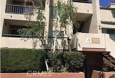 5500 Owensmouth ave Unit: 111