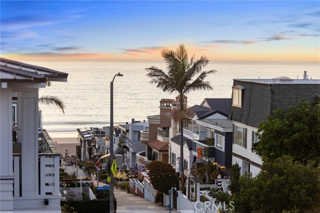 Detail Gallery Image 64 of 67 For 308 17th St, Manhattan Beach,  CA 90266 - 4 Beds | 3/1 Baths