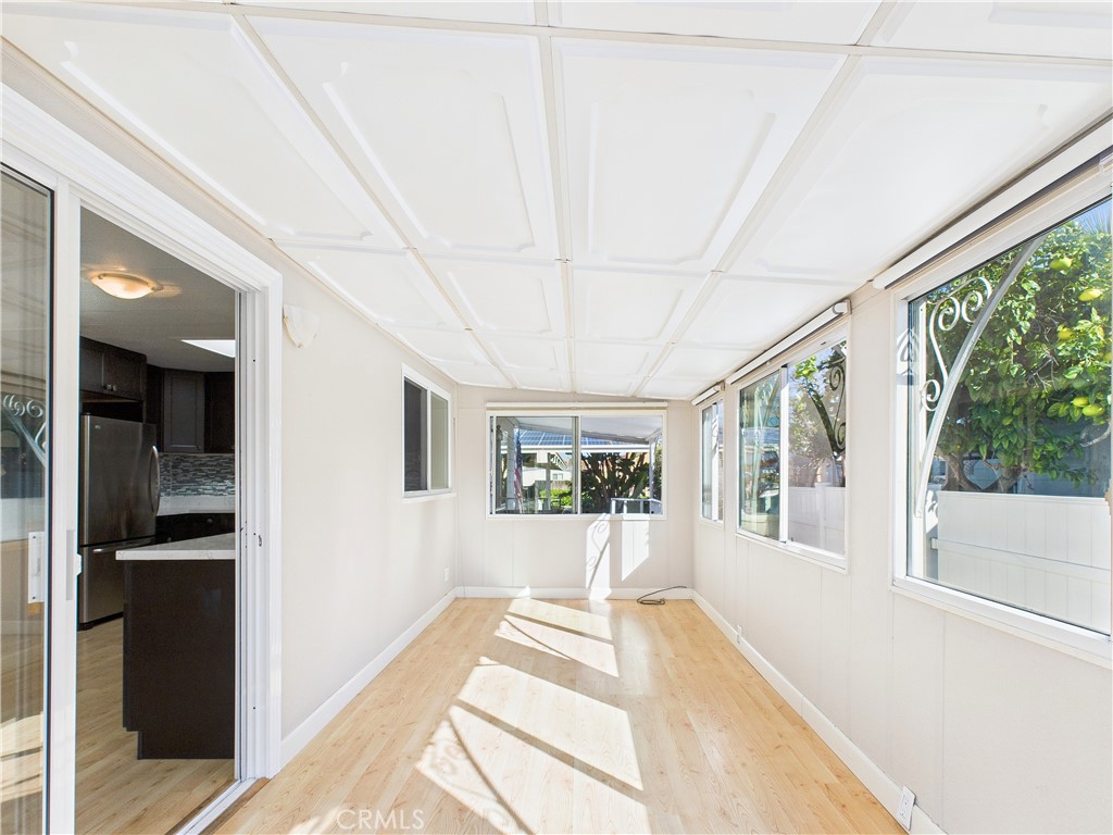 MLS #OC25245628 image #23