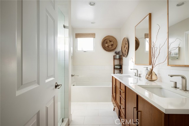 Detail Gallery Image 30 of 42 For 6470 E Mantova St, Long Beach,  CA 90815 - 4 Beds | 3 Baths