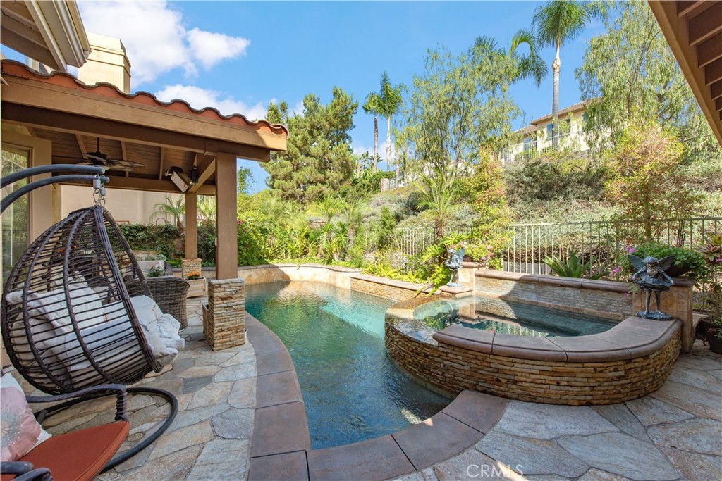 MLS #OC25280757 image #13