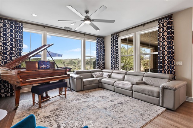 Detail Gallery Image 21 of 75 For 29 Ventada St, Rancho Mission Viejo,  CA 92694 - 4 Beds | 4/1 Baths