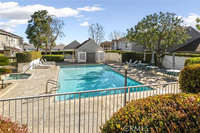 Detail Gallery Image 37 of 47 For 1693 N Mountain #D,  Upland,  CA 91784 - 3 Beds | 2/1 Baths