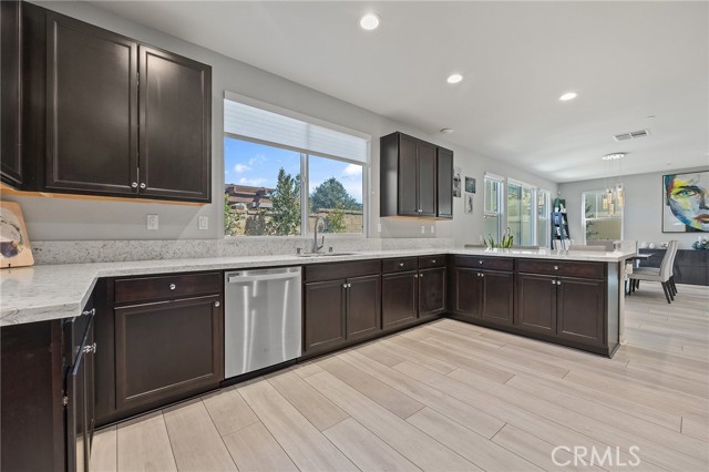 Detail Gallery Image 13 of 43 For 2118 Stone Gate Pl, Mentone,  CA 92359 - 4 Beds | 2/1 Baths