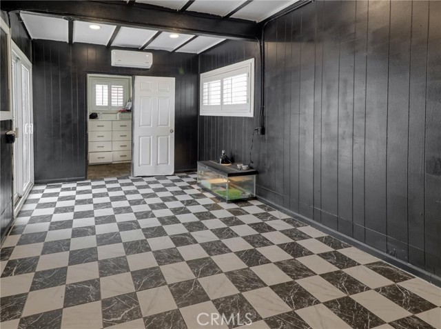 1401 W 165th Street, Compton CA: https://media.crmls.org/medias/b57a3ae3-8ce1-4f74-acfa-36a3166813b1.jpg