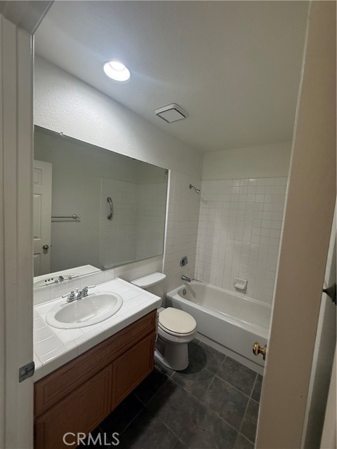 Detail Gallery Image 17 of 27 For 118 Amber Oaks Ln, Glendora,  CA 91741 - 3 Beds | 3 Baths