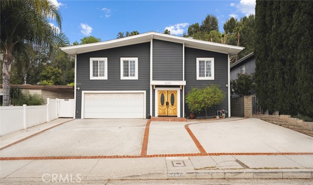 5254 Don Pio Drive, Woodland Hills CA: https://media.crmls.org/medias/b57b743c-29dd-4dd1-a3a0-dab95166e331.jpg
