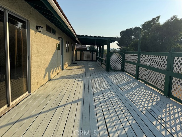 30041 Windward Drive, Canyon Lake CA: https://media.crmls.org/medias/b57c1ce4-0abe-4b9f-812e-92a8d07b373c.jpg