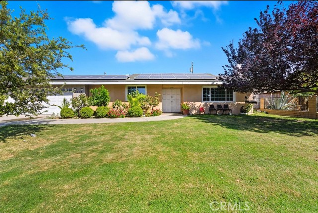 Detail Gallery Image 2 of 19 For 4508 Axminster, Bakersfield,  CA 93307 - 3 Beds | 2 Baths