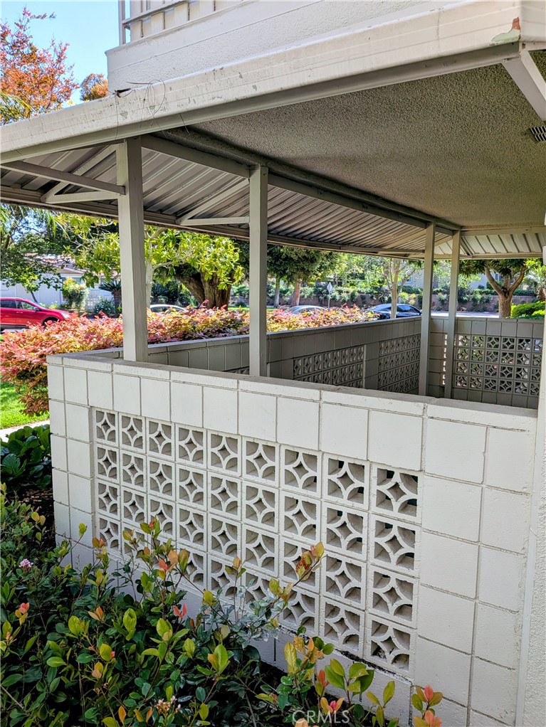 https://media.crmls.org/medias/b57cfd3a-b9f6-45d3-87f8-c665384410e7.jpg?preset=X-Large