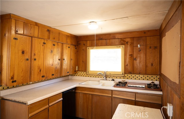 Detail Gallery Image 15 of 31 For 39104 Willow Landing, Big Bear Lake,  CA 92315 - 0 Beds | 1 Baths