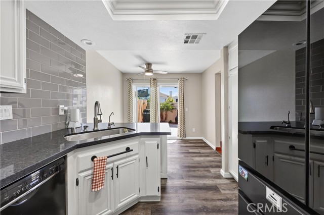Detail Gallery Image 12 of 41 For 2252 Ascot, Corona,  CA 92879 - 3 Beds | 2/1 Baths
