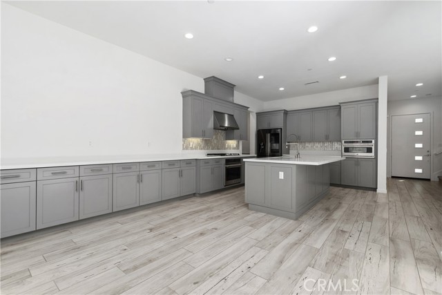 112 Menkar, Irvine CA: https://media.crmls.org/medias/b57dd181-7e1f-4884-bd3b-84c3caeed75a.jpg