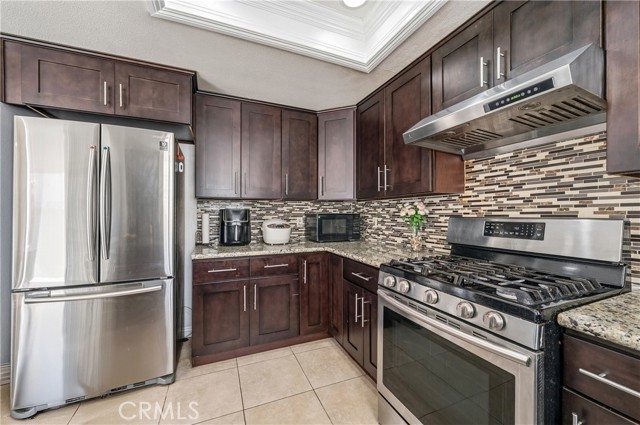 Image 7 of 41 For 3819 Foster Avenue