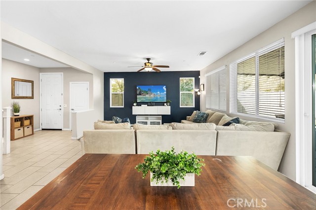 Detail Gallery Image 9 of 44 For 24510 Snapdragon, Lake Elsinore,  CA 92532 - 4 Beds | 2/1 Baths