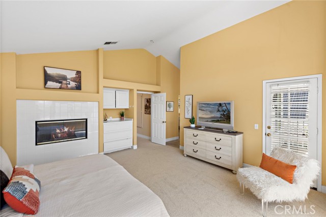 10 Cambridge Court, Coto de Caza CA: https://media.crmls.org/medias/b57e30a8-7e31-4c03-a5cb-04e05bf4cc10.jpg