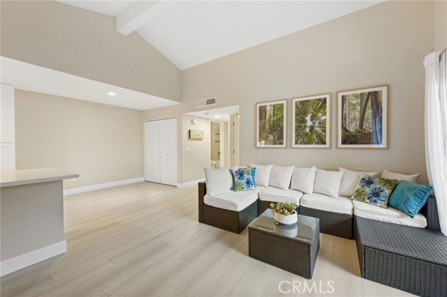 Detail Gallery Image 4 of 13 For 17161 Alva Rd #1822,  San Diego,  CA 92127 - 1 Beds | 1 Baths