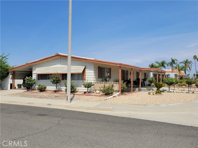 Detail Gallery Image 11 of 29 For 950 via Del Mesa, Hemet,  CA 92543 - 3 Beds | 2 Baths