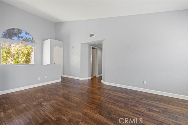 Detail Gallery Image 8 of 44 For 18852 Vista Del Canon #G,  Newhall,  CA 91321 - 2 Beds | 2 Baths