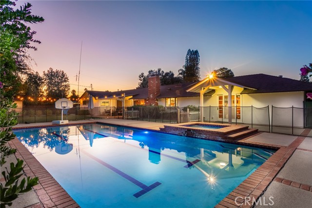 Detail Gallery Image 32 of 36 For 17040 Community St, –,  CA 91325 - 4 Beds | 3 Baths
