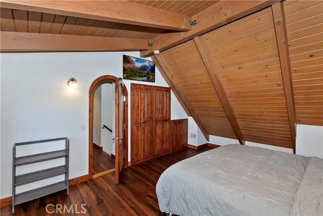 28545 Wabash Drive, Lake Arrowhead CA: https://media.crmls.org/medias/b57f1cac-35f5-4dfe-91d7-8506aa2caba2.jpg