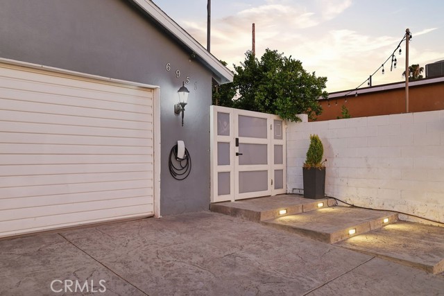 6951 Bellclaire photo 23