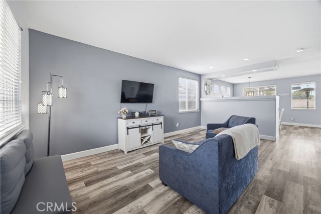 Detail Gallery Image 3 of 41 For 963 Cornerstone Way, Corona,  CA 92878 - 4 Beds | 3 Baths