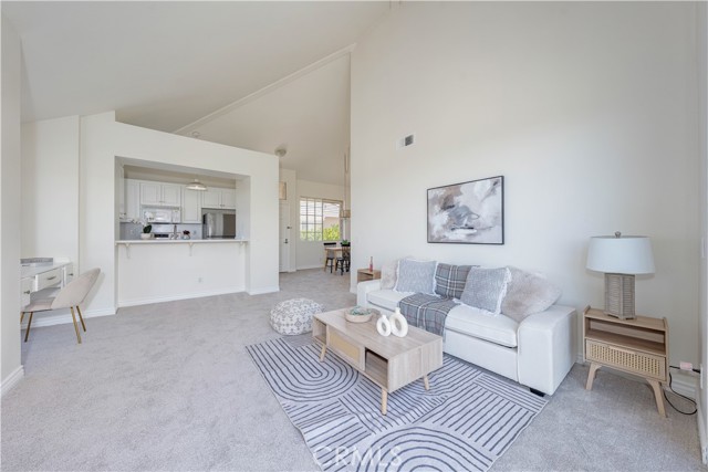 20251 Cape Coral Lane, Huntington Beach CA: https://media.crmls.org/medias/b57ff39c-5d80-44ae-8b9e-8b1dbd3c3bac.jpg