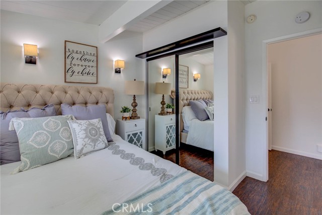 Detail Gallery Image 13 of 26 For 217 35th Pl #B,  Manhattan Beach,  CA 90266 - 2 Beds | 1 Baths