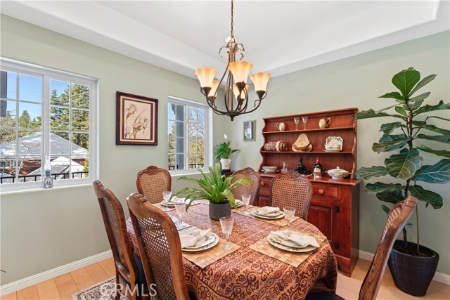 Detail Gallery Image 18 of 72 For 197 Massive Rd, Lake Arrowhead,  CA 92317 - 4 Beds | 3/1 Baths