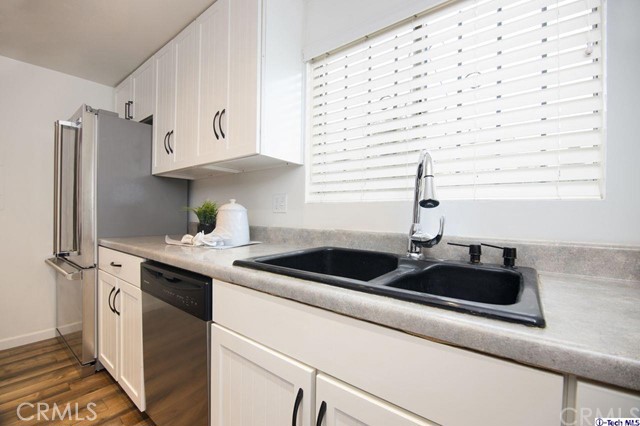 2 Bed Home for Sale in Los Angeles, California