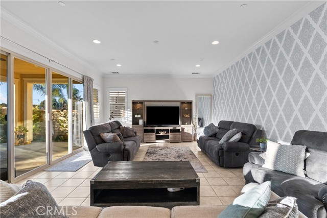 Detail Gallery Image 11 of 73 For 27601 Skylark Ln, Saugus,  CA 91350 - 6 Beds | 5/1 Baths