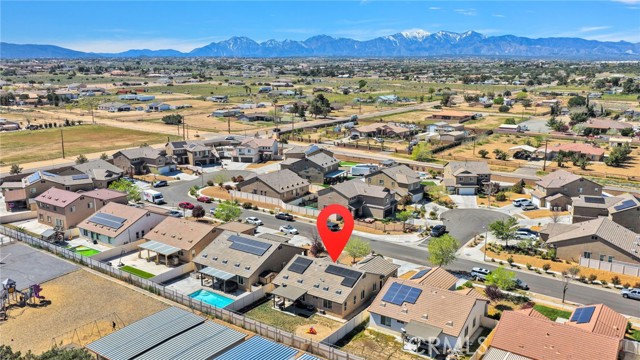 Detail Gallery Image 4 of 49 For 8179 Taft, Oak Hills,  CA 92344 - 4 Beds | 2 Baths