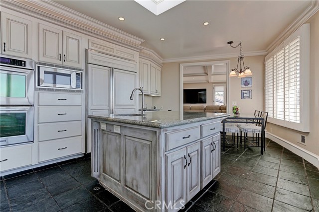 934 Duncan Avenue, Manhattan Beach, California 90266, 5 Bedrooms Bedrooms, ,4 BathroomsBathrooms,Residential,Sold,Duncan,SB17006848