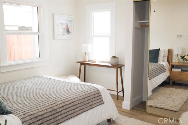 3222 E 10th Street, Long Beach CA: https://media.crmls.org/medias/b582316f-e175-4fc7-b591-421820629b9e.jpg