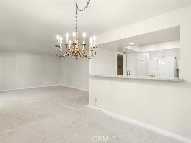 6724 Hillpark Drive, 302 photo 11