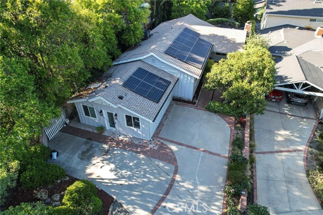 20955 De Mina Street, Woodland Hills CA: https://media.crmls.org/medias/b58286b0-118f-45f6-b6a9-9409ad873935.jpg
