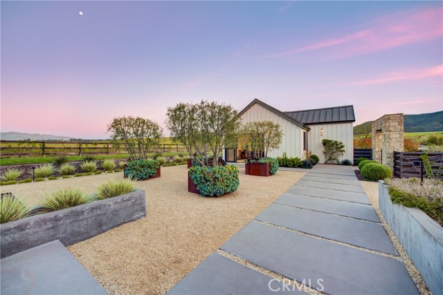 Detail Gallery Image 14 of 75 For 280 Jespersen Ln, San Luis Obispo,  CA 93401 - 5 Beds | 7/1 Baths