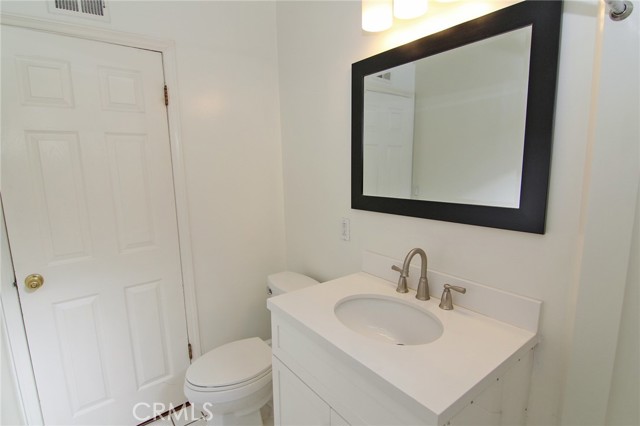 Detail Gallery Image 17 of 24 For 9310 Crebs Ave, Northridge,  CA 91324 - 4 Beds | 2 Baths