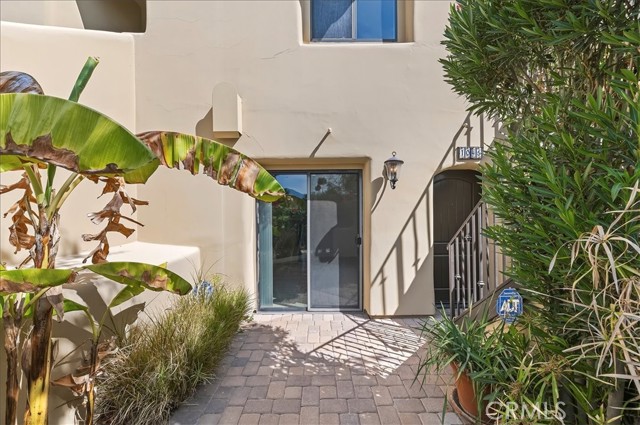 1045 Villorrio S, Palm Springs, CA 92262