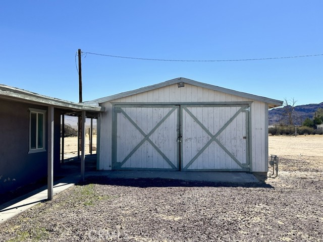 Detail Gallery Image 4 of 15 For 46123 Fairview Rd, Newberry Springs,  CA 92365 - 6 Beds | 5 Baths