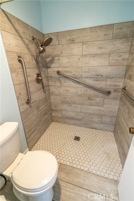 Detail Gallery Image 19 of 37 For 242 E Fern Ave #208,  Redlands,  CA 92373 - 2 Beds | 2 Baths