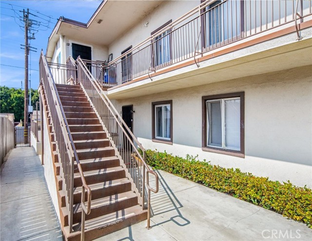 1825 Chestnut Avenue, Long Beach, California 90806, ,Multi-Family,For Sale,Chestnut,CV24203235