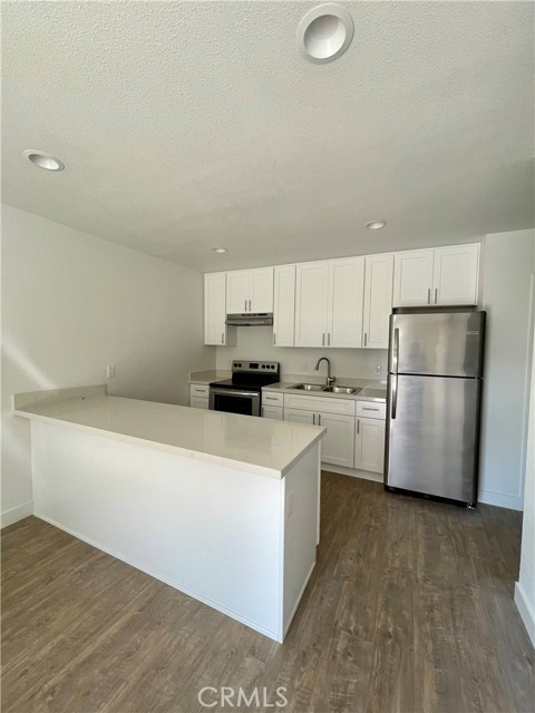 Detail Gallery Image 5 of 13 For 338 Linden Ave, Long Beach,  CA 90802 - – Beds | – Baths