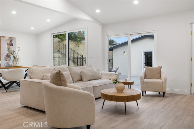 Detail Gallery Image 6 of 61 For 11410 Reseda Bld, Porter Ranch,  CA 91326 - 4 Beds | 3/1 Baths