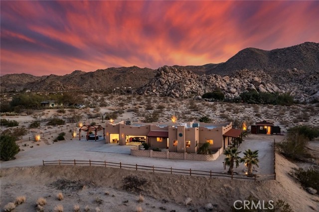 Detail Gallery Image 8 of 58 For 7030 Mile Square Rd, Joshua Tree,  CA 92252 - 3 Beds | 3 Baths