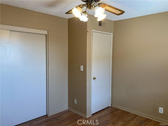 1304 Mountain Avenue, Duarte CA: https://media.crmls.org/medias/b5893d09-2023-4fa2-9494-415e3fe481cc.jpg