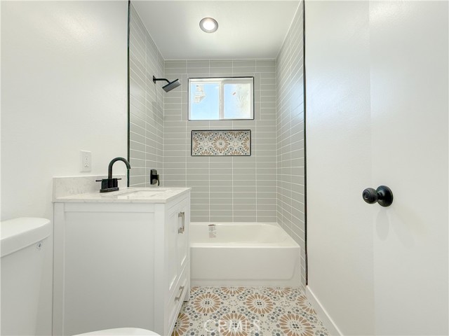 518 N Wilmington Avenue, Compton CA: https://media.crmls.org/medias/b58a5f32-2939-4c3f-9687-04e789082a74.jpg